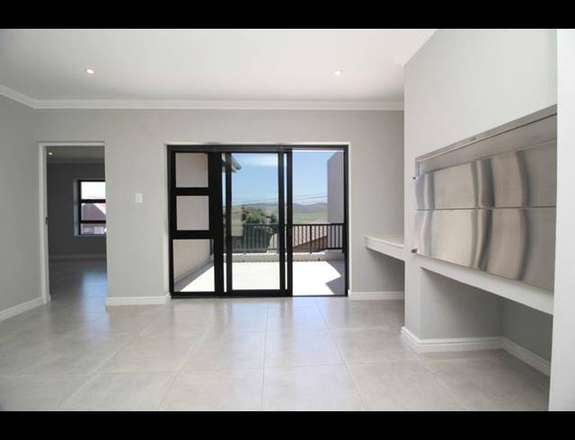 3 BEDROOM TOWNHOUSE FOR SALE IN FRAAIUITSIG